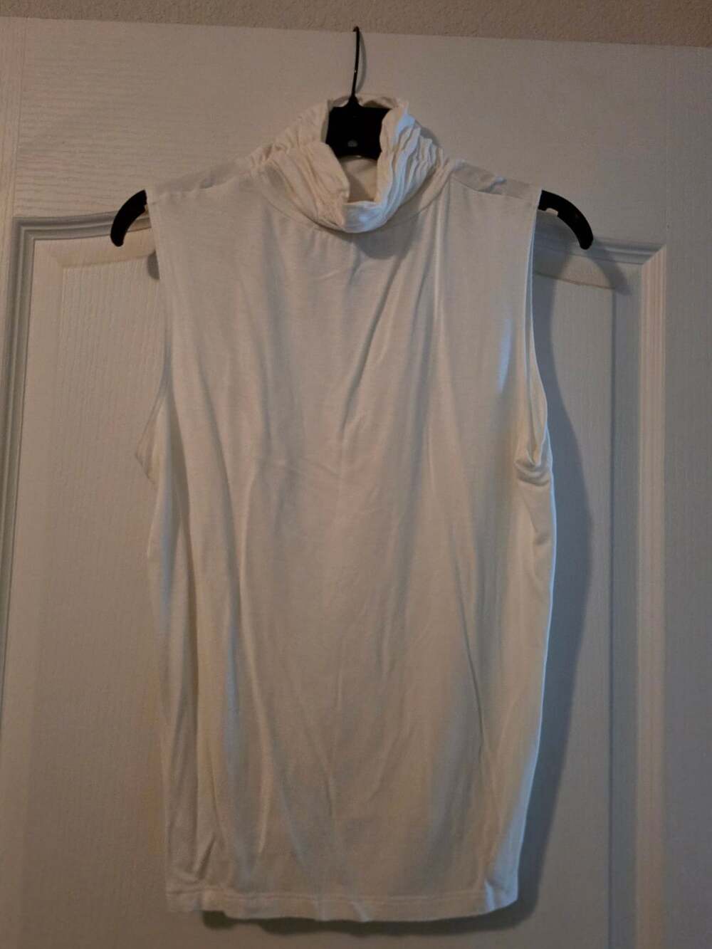Jillian Nicole Creamy White Sleeveless Mock Turtleneck Top Size Large